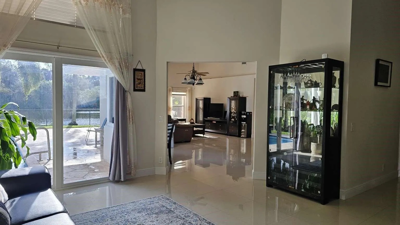 3212 Ridge Trce