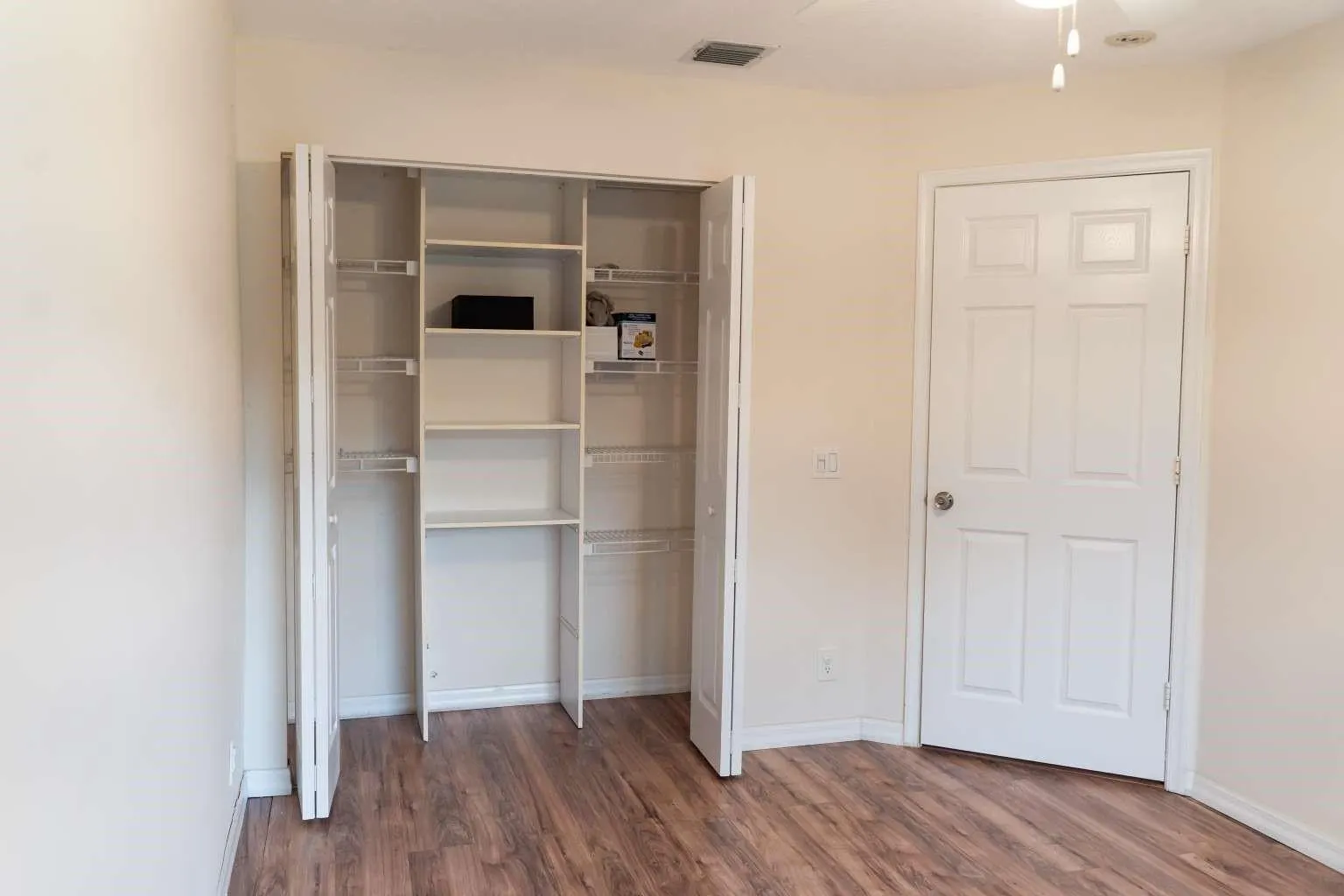 3212 Ridge Trce