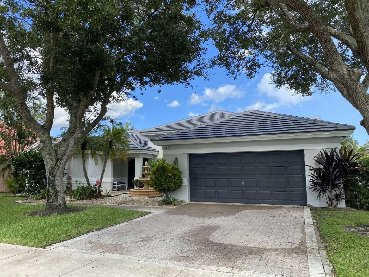 3212 Ridge Trce