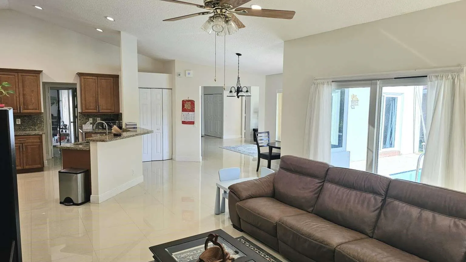3212 Ridge Trce
