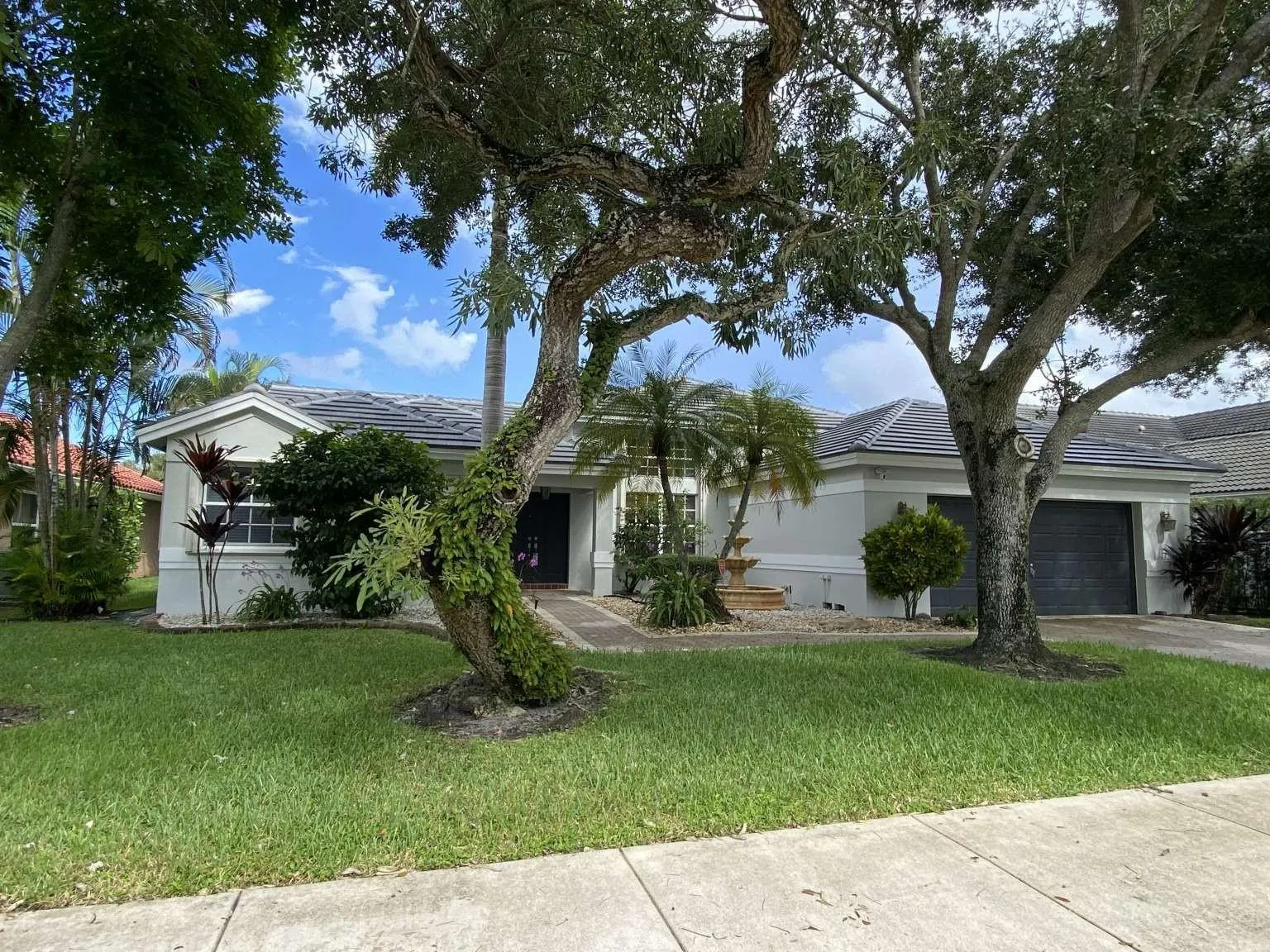 3212 Ridge Trce