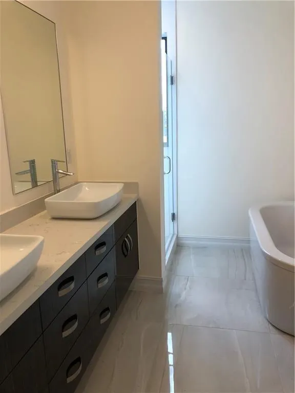 835 NE 17th Ter, #12