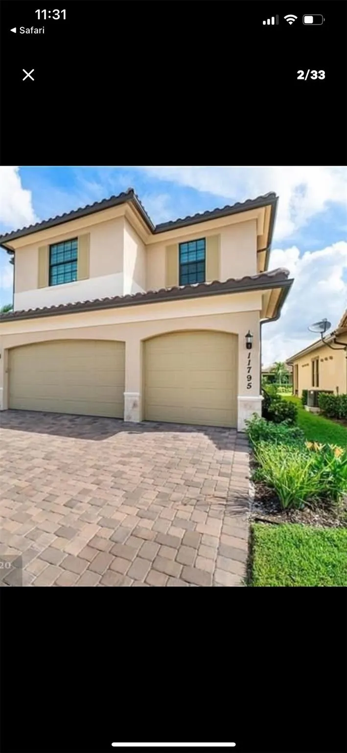 11795 Waterway Cir