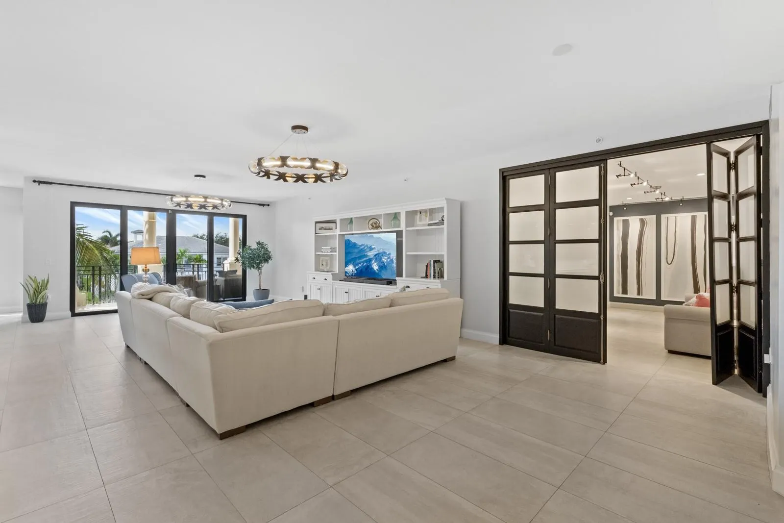 1532 SE 12th St, #302