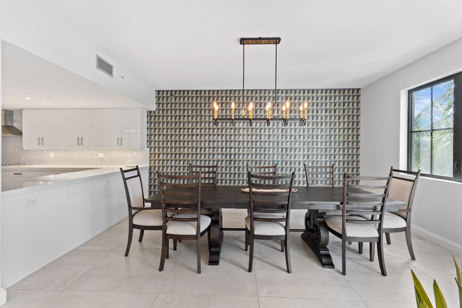 1532 SE 12th St, #302
