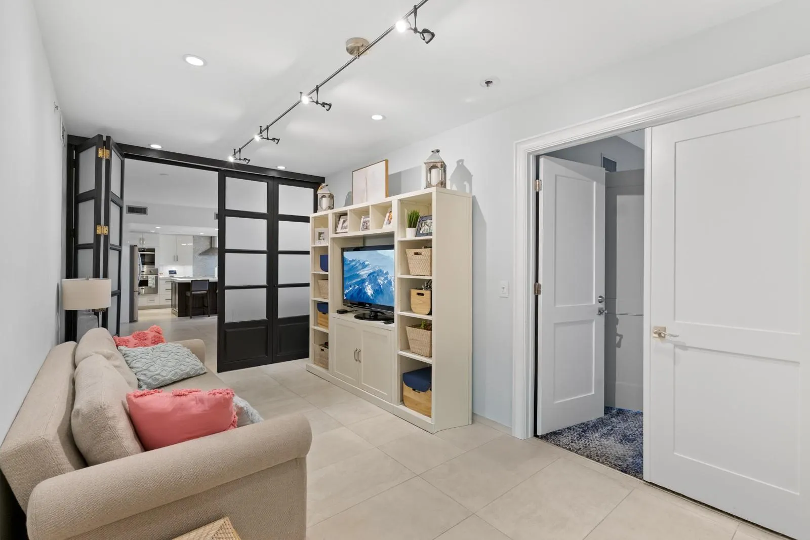 1532 SE 12th St, #302