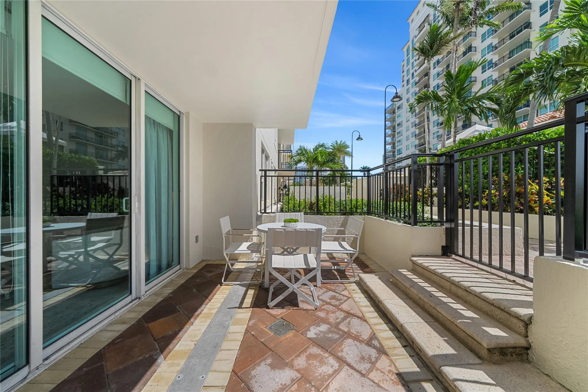 610 W Las Olas Blvd, #721N