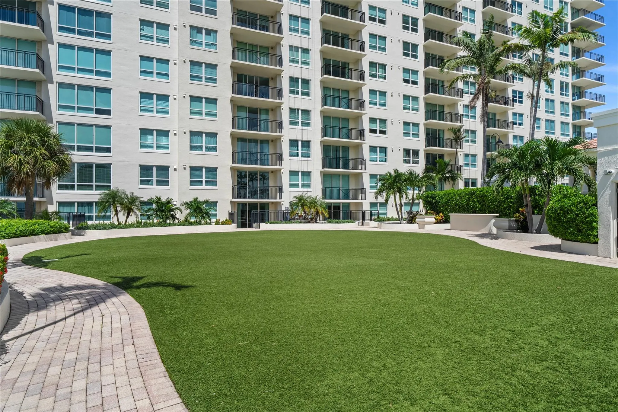 610 W Las Olas Blvd, #721N