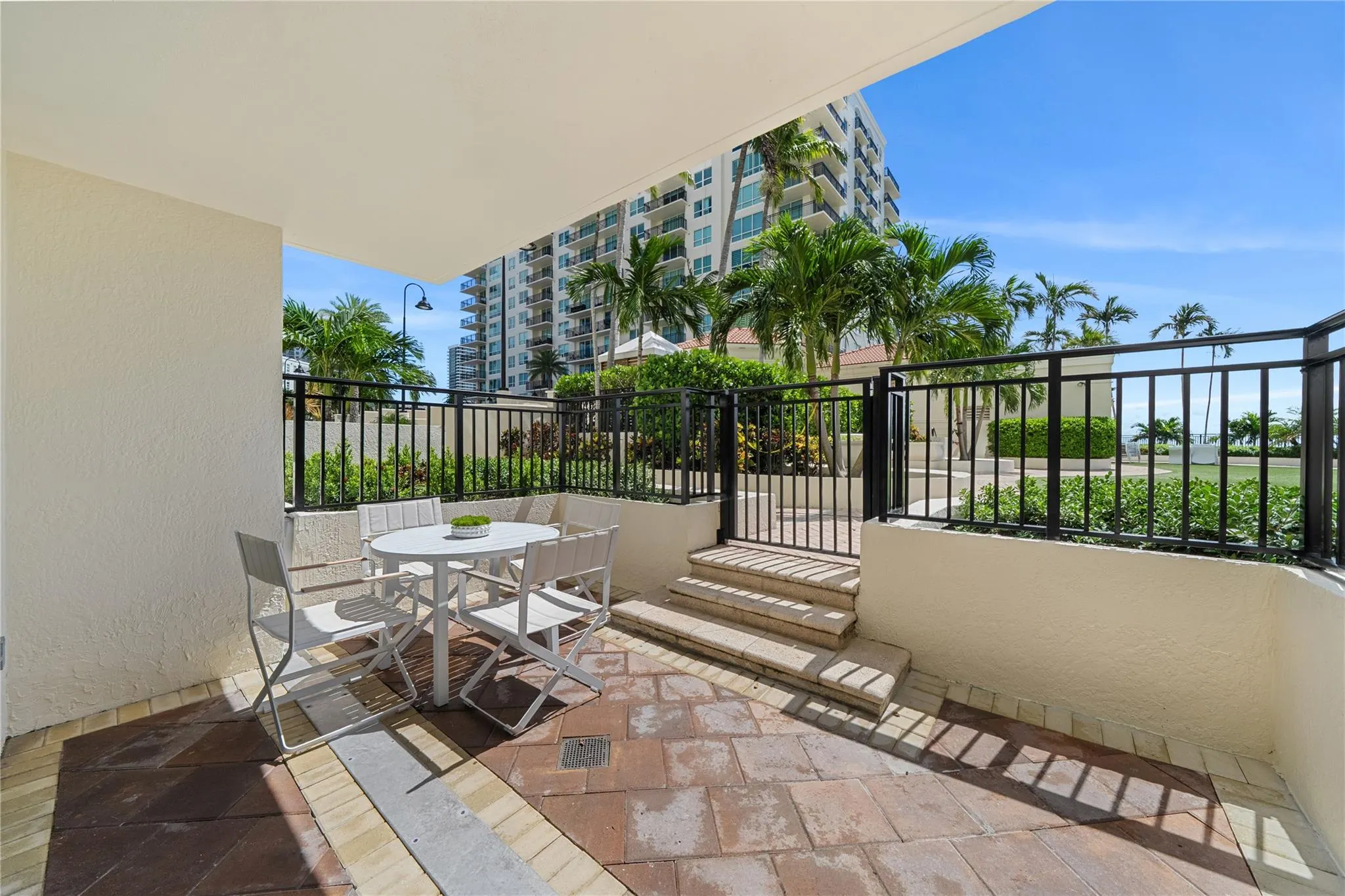 610 W Las Olas Blvd, #721N