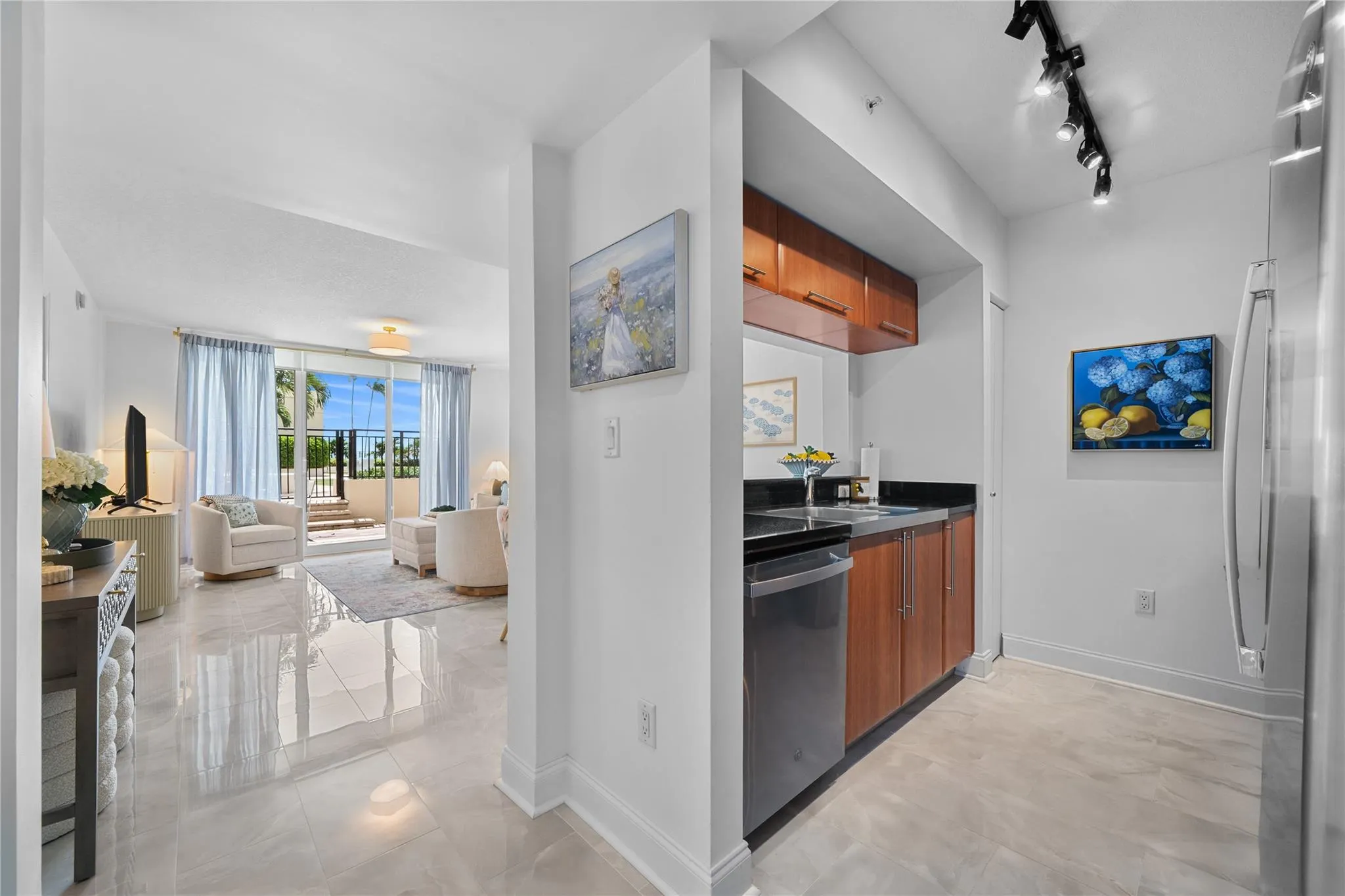 610 W Las Olas Blvd, #721N