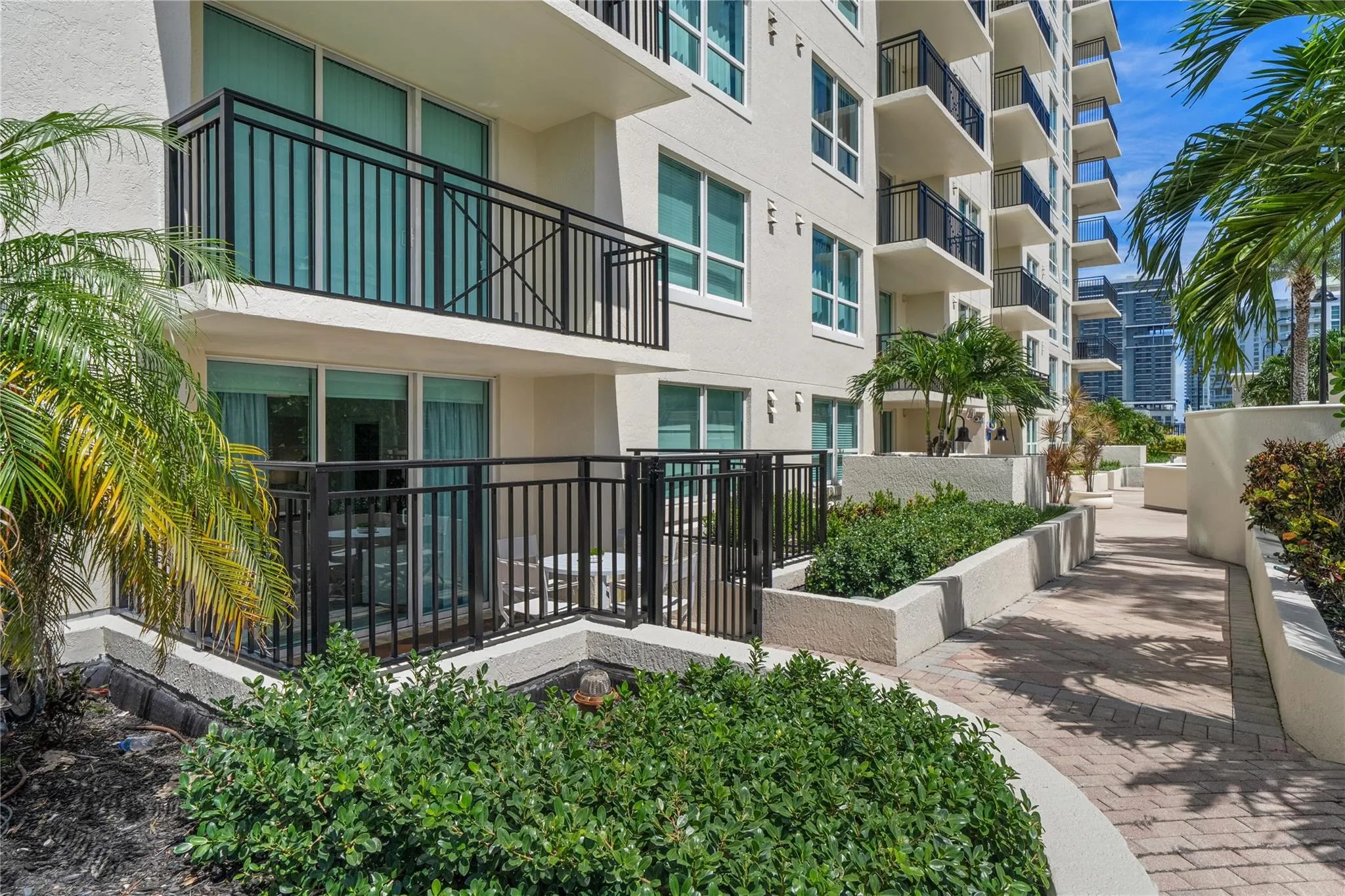 610 W Las Olas Blvd, #721N