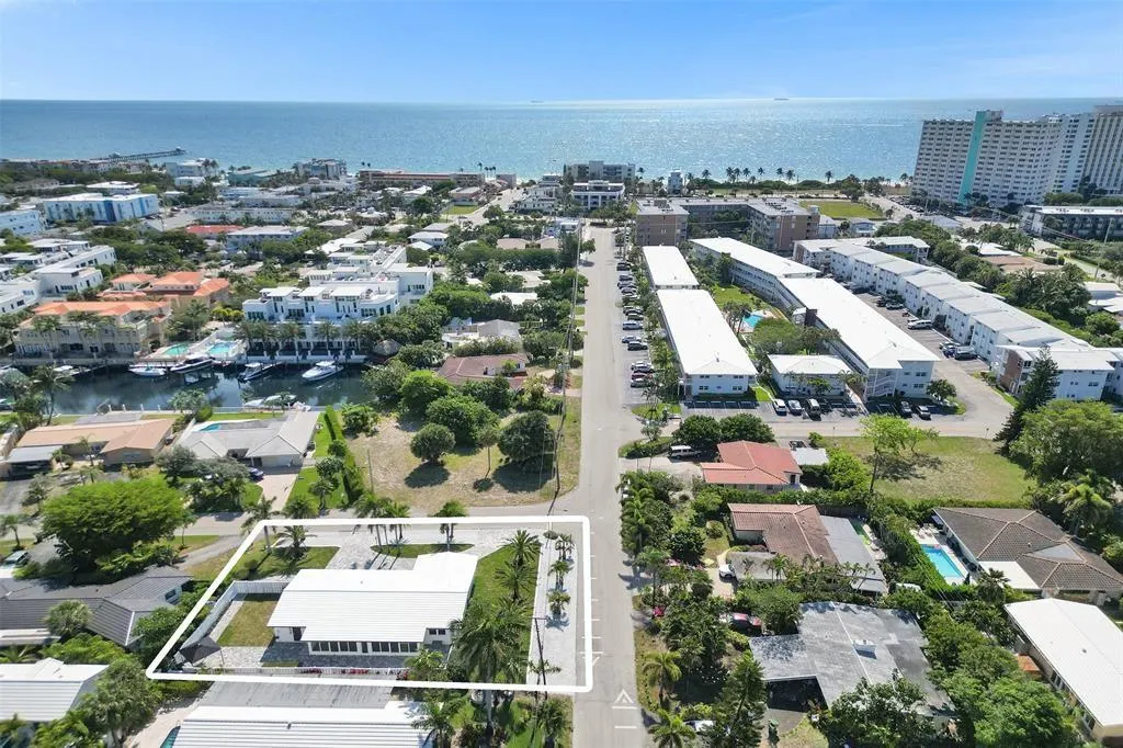 251 Hibiscus Ave