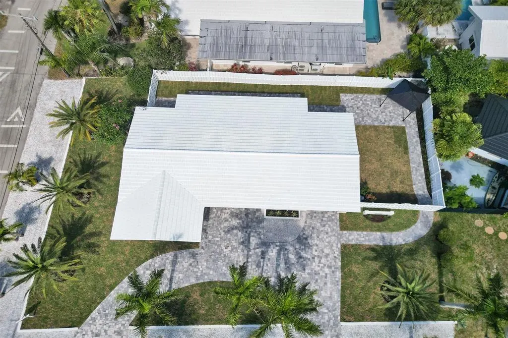 251 Hibiscus Ave