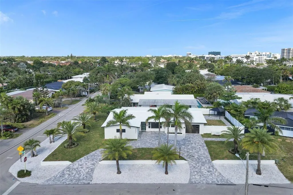 251 Hibiscus Ave