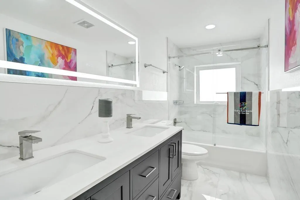 251 Hibiscus Ave