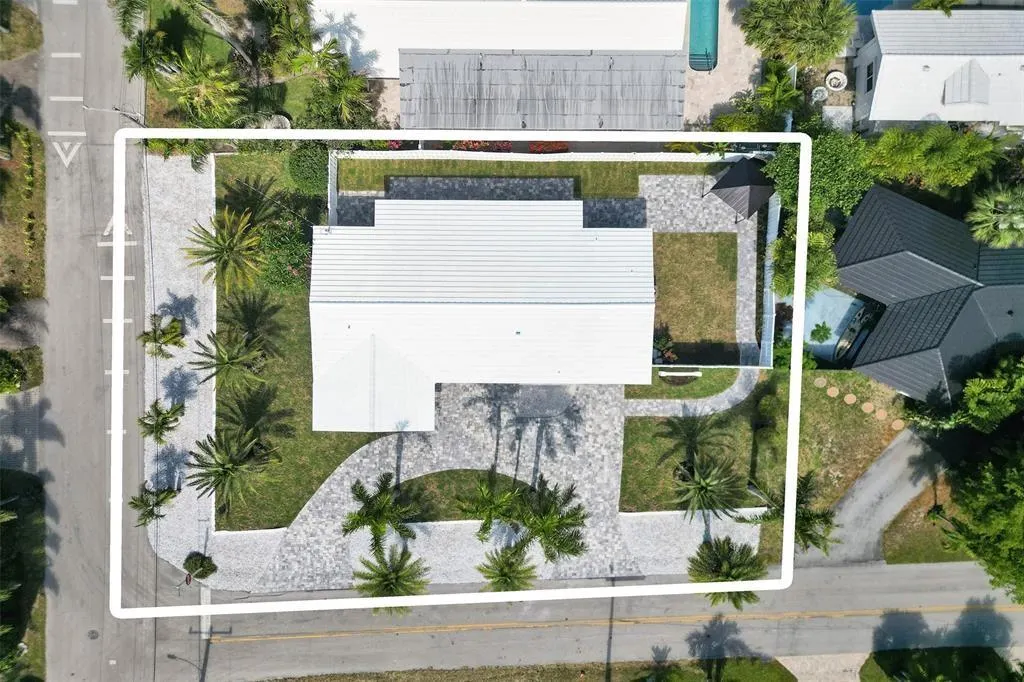 251 Hibiscus Ave
