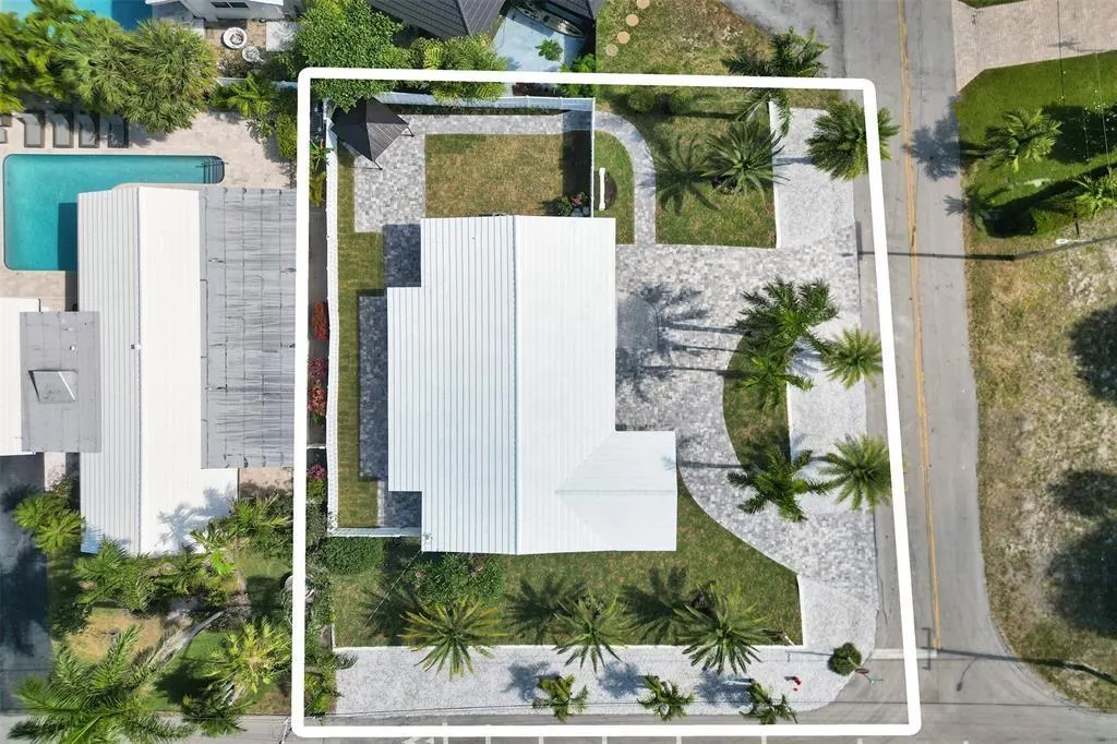 251 Hibiscus Ave