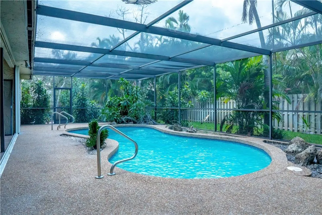 1701 SW 75th Ter