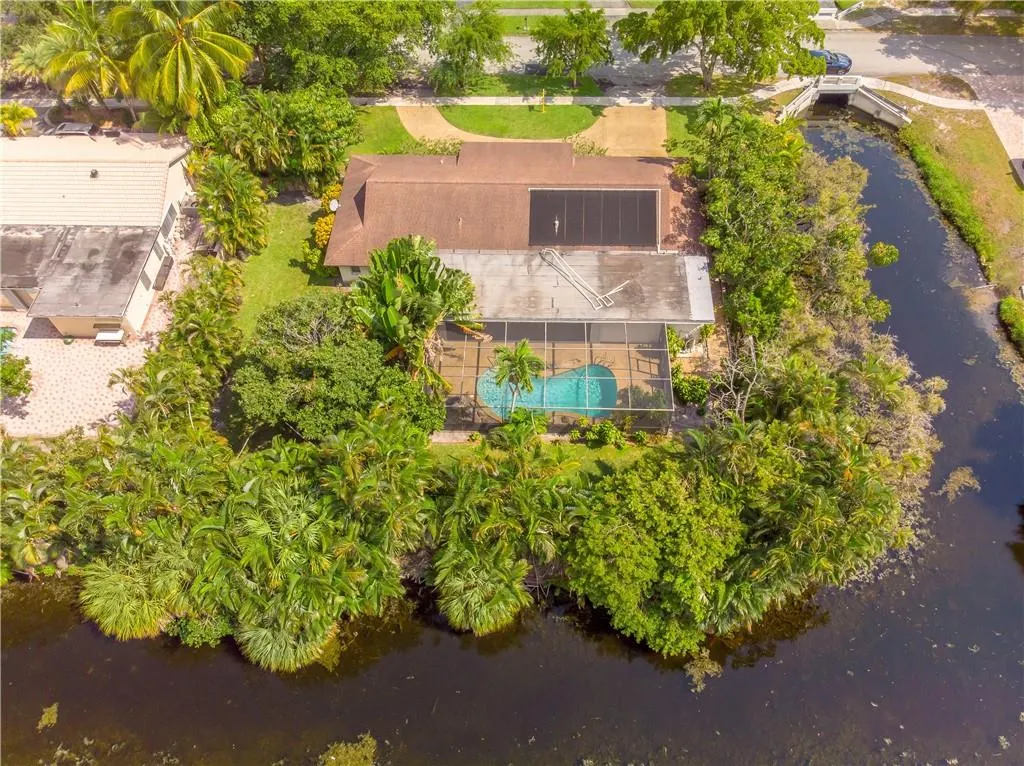 1701 SW 75th Ter