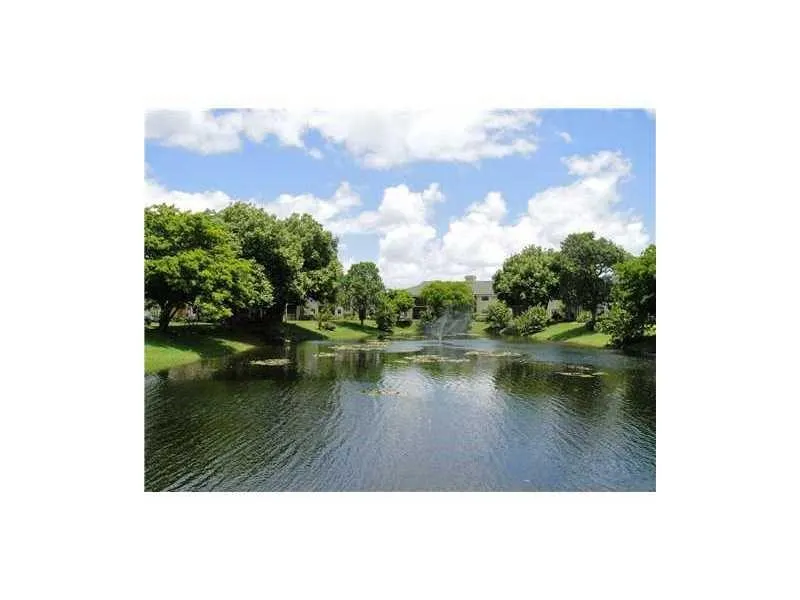 4086 N Pine Island Rd, #504