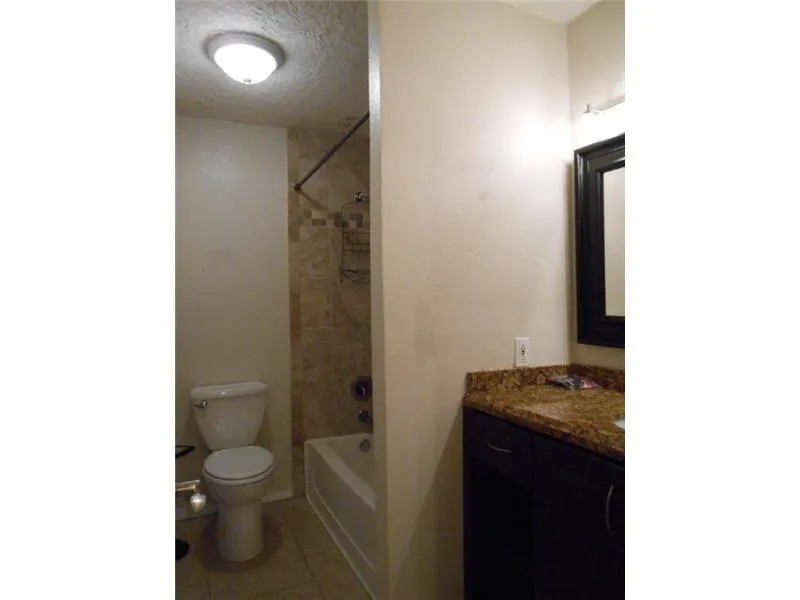 4086 N Pine Island Rd, #504