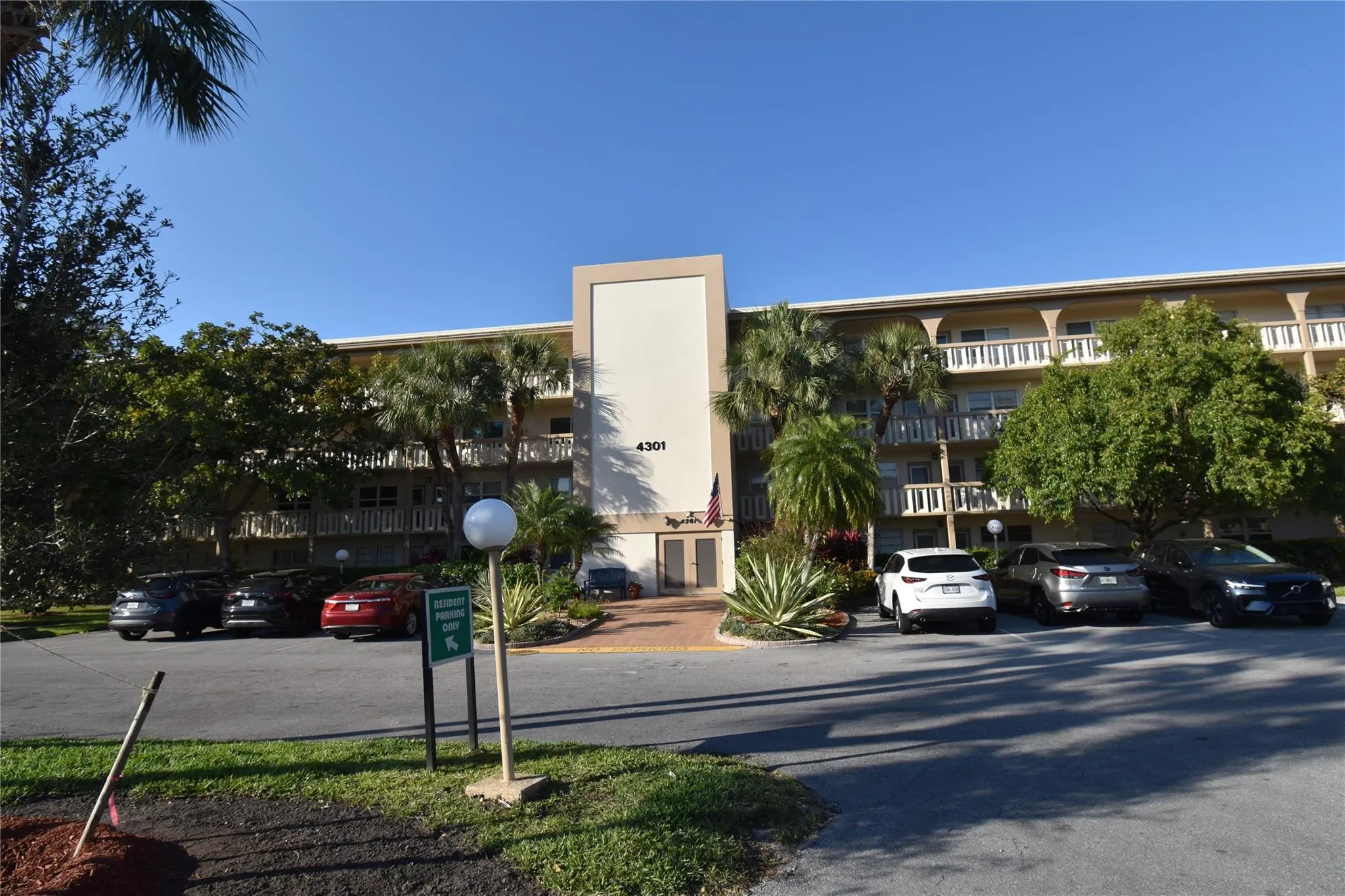 4301 Martinique Cir, #K1