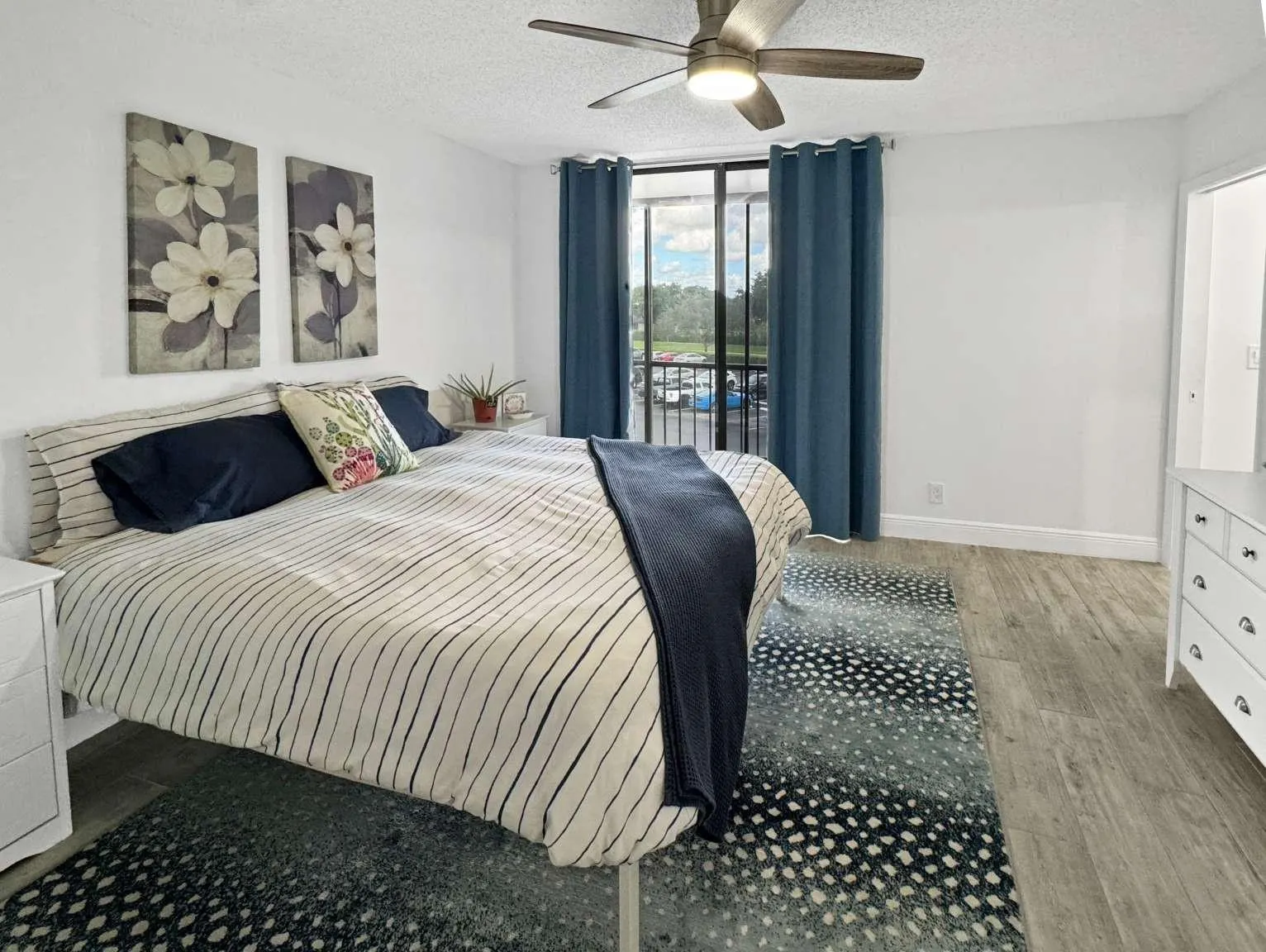 5160 Las Verdes Cir, #324