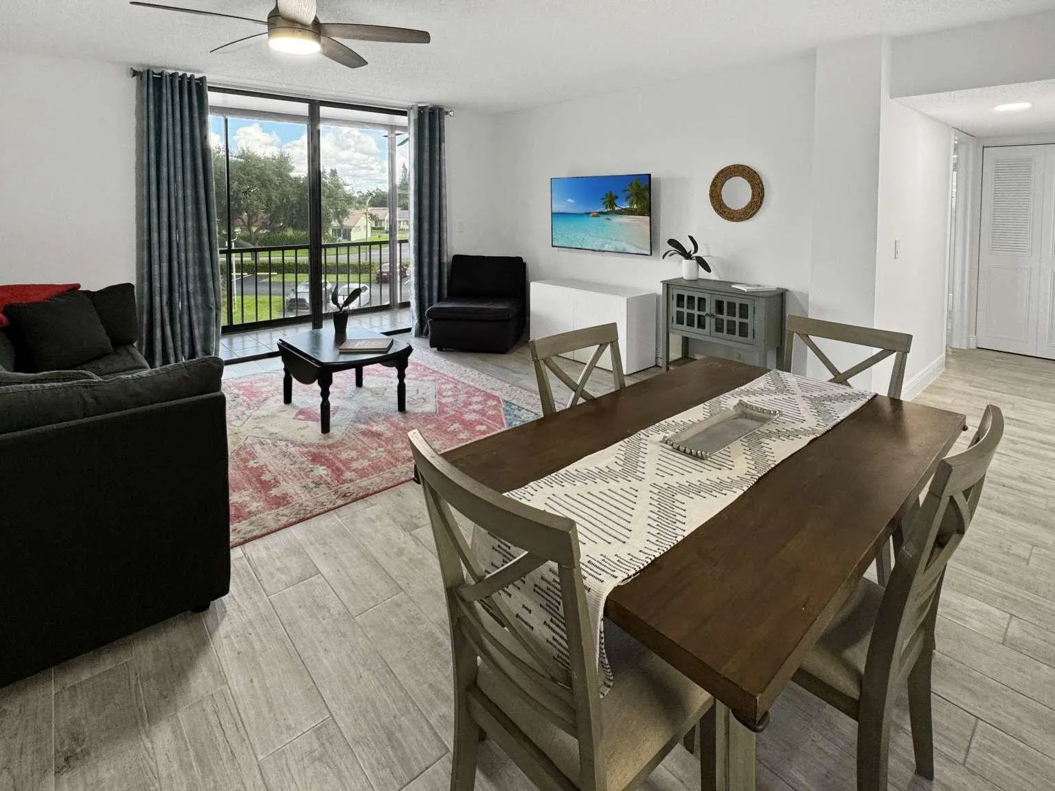 5160 Las Verdes Cir, #324
