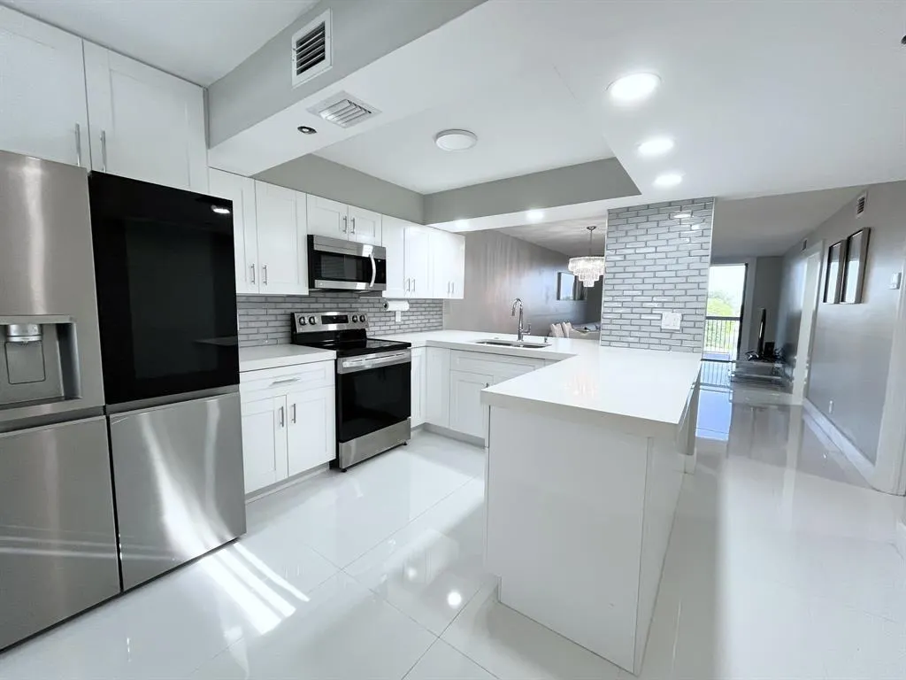 1266 S Military Trl, #554