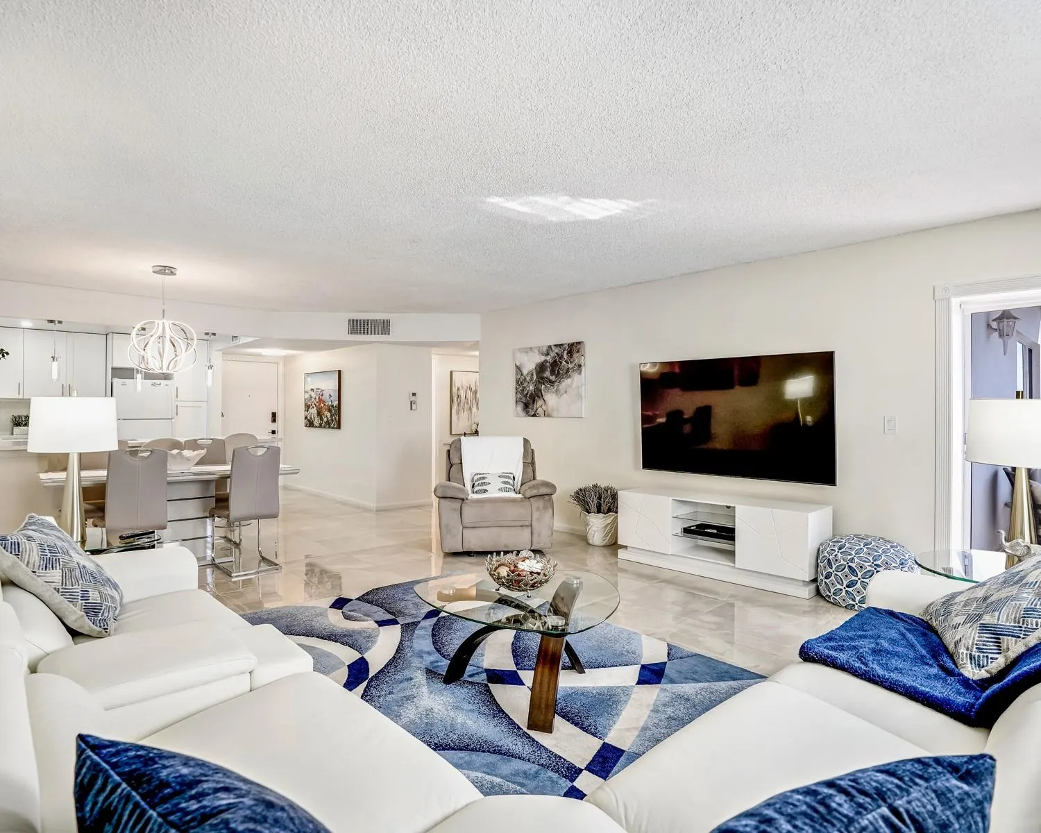 4751 NW 21st St, #300
