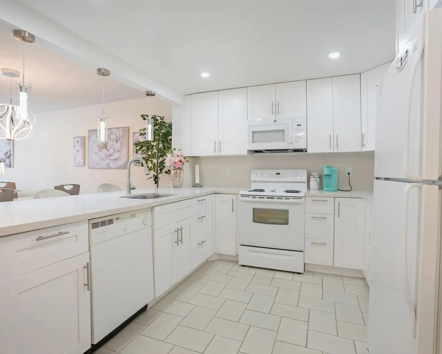 4751 NW 21st St, #300