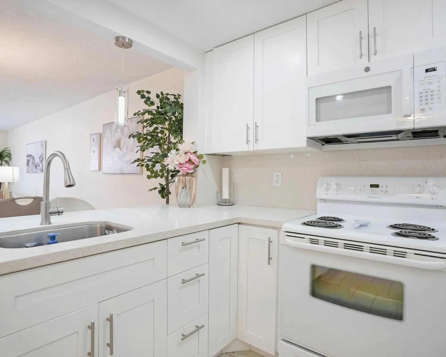 4751 NW 21st St, #300