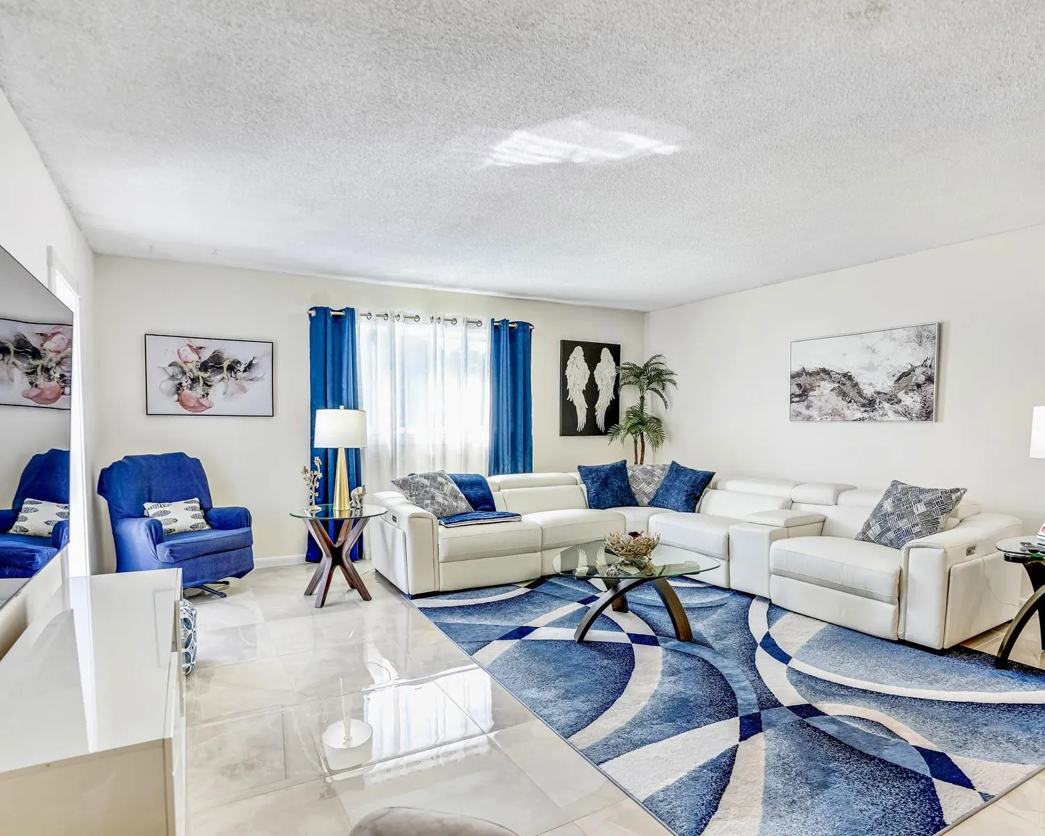 4751 NW 21st St, #300