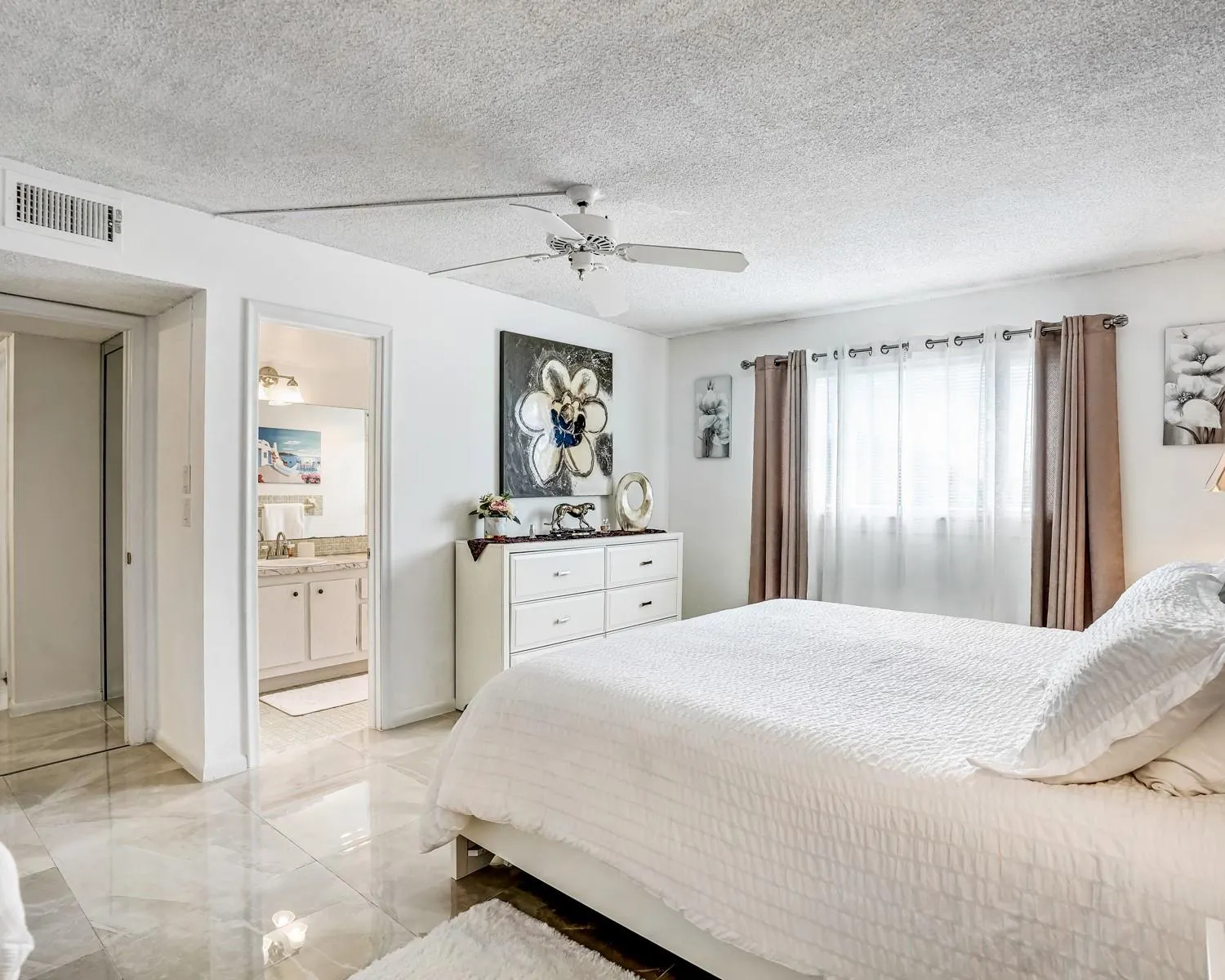 4751 NW 21st St, #300