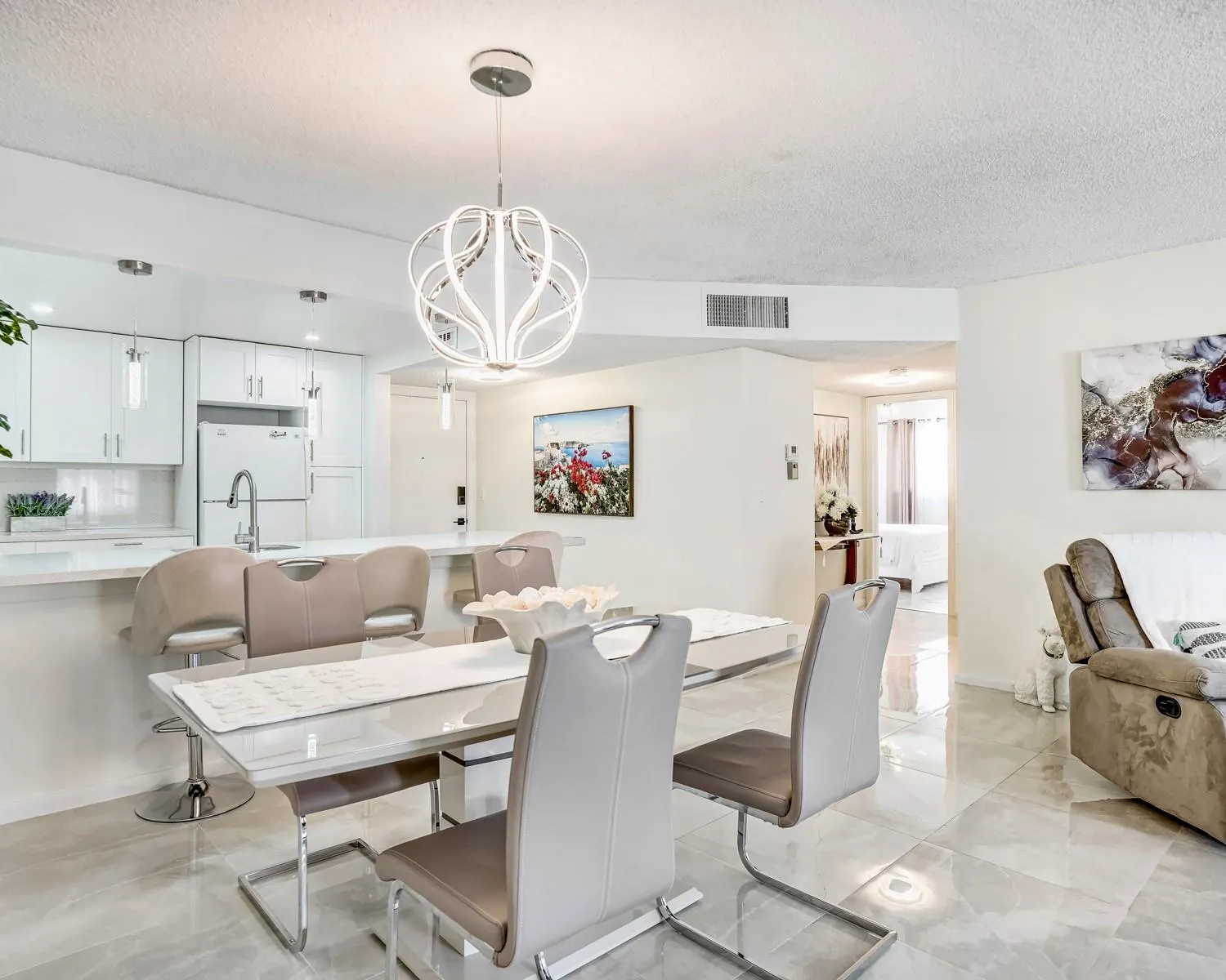 4751 NW 21st St, #300