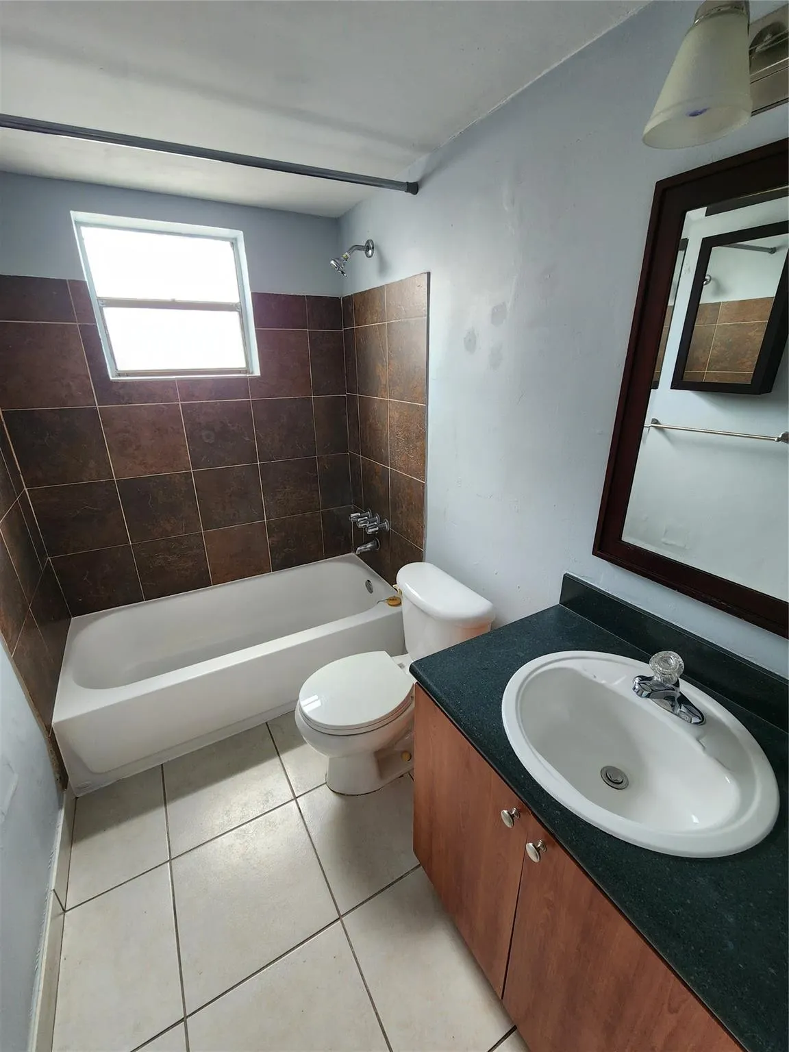 4081 N Dixie Hwy, #8