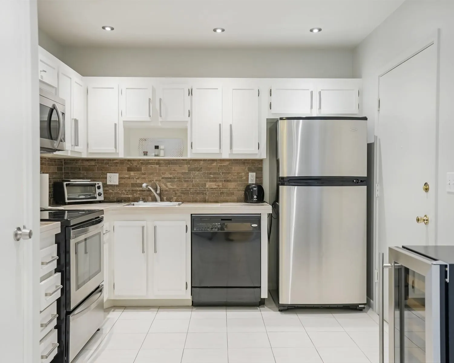 4751 NW 21st St, #604