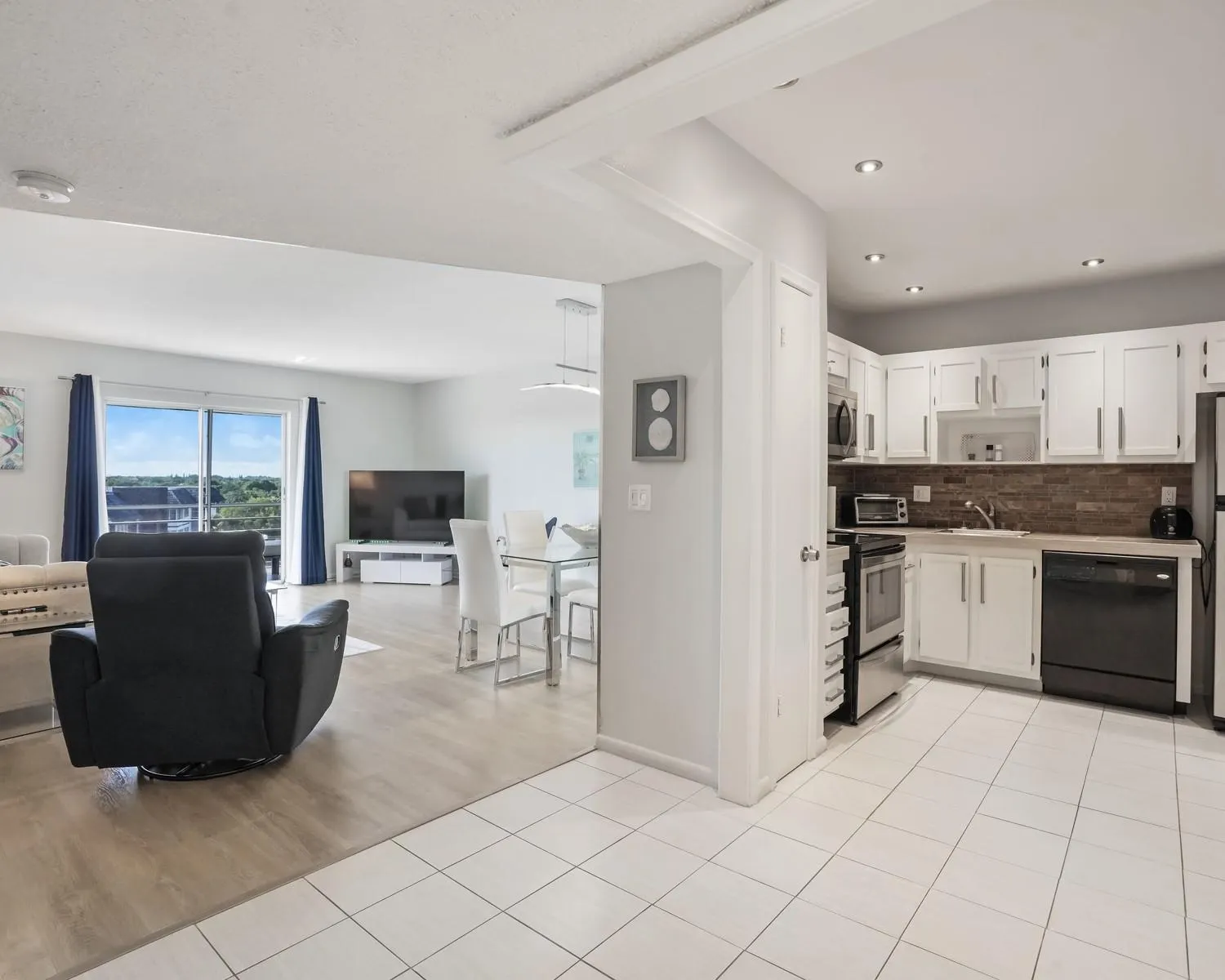 4751 NW 21st St, #604