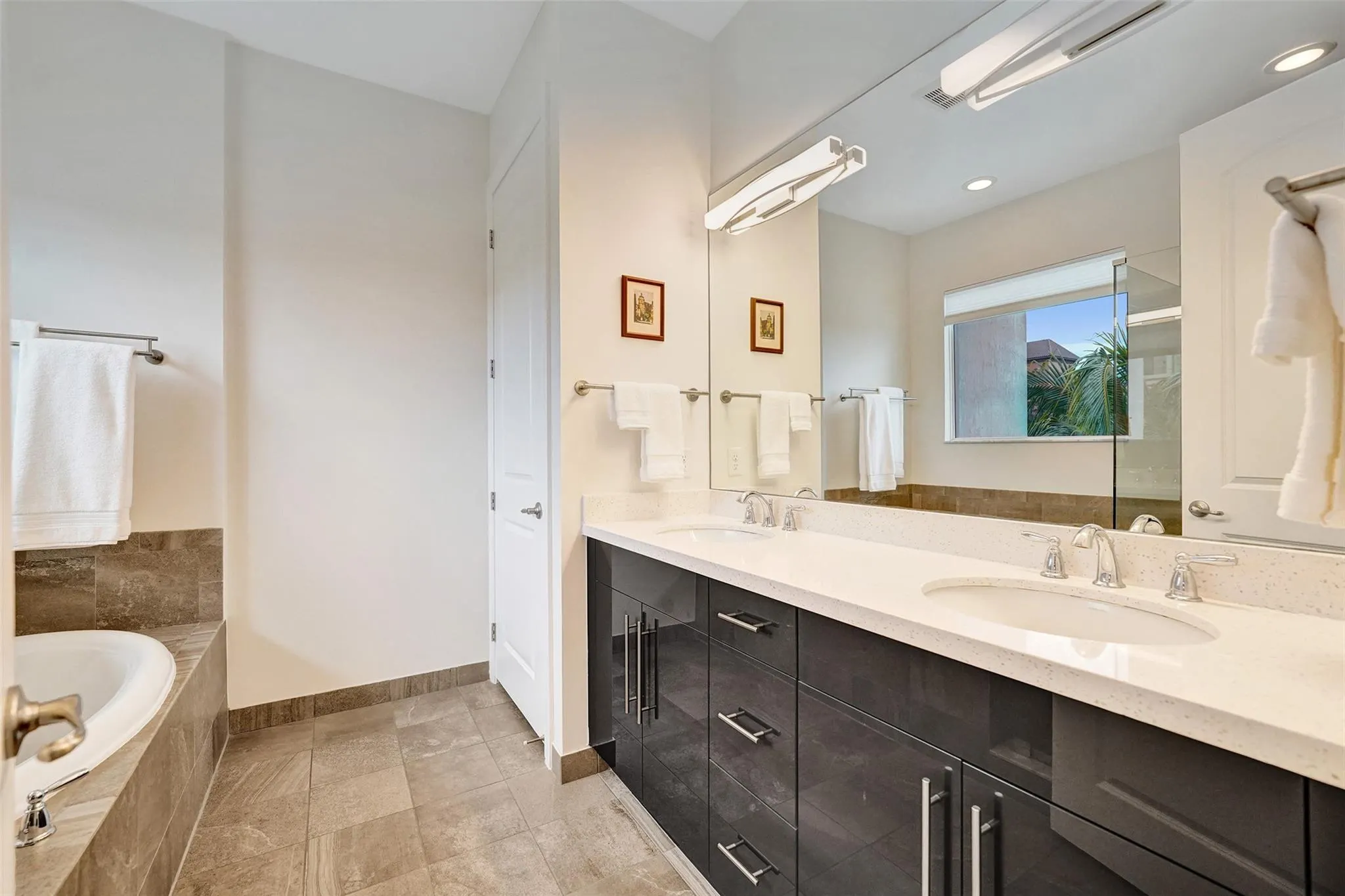 2900 NE 12th Ter, #19