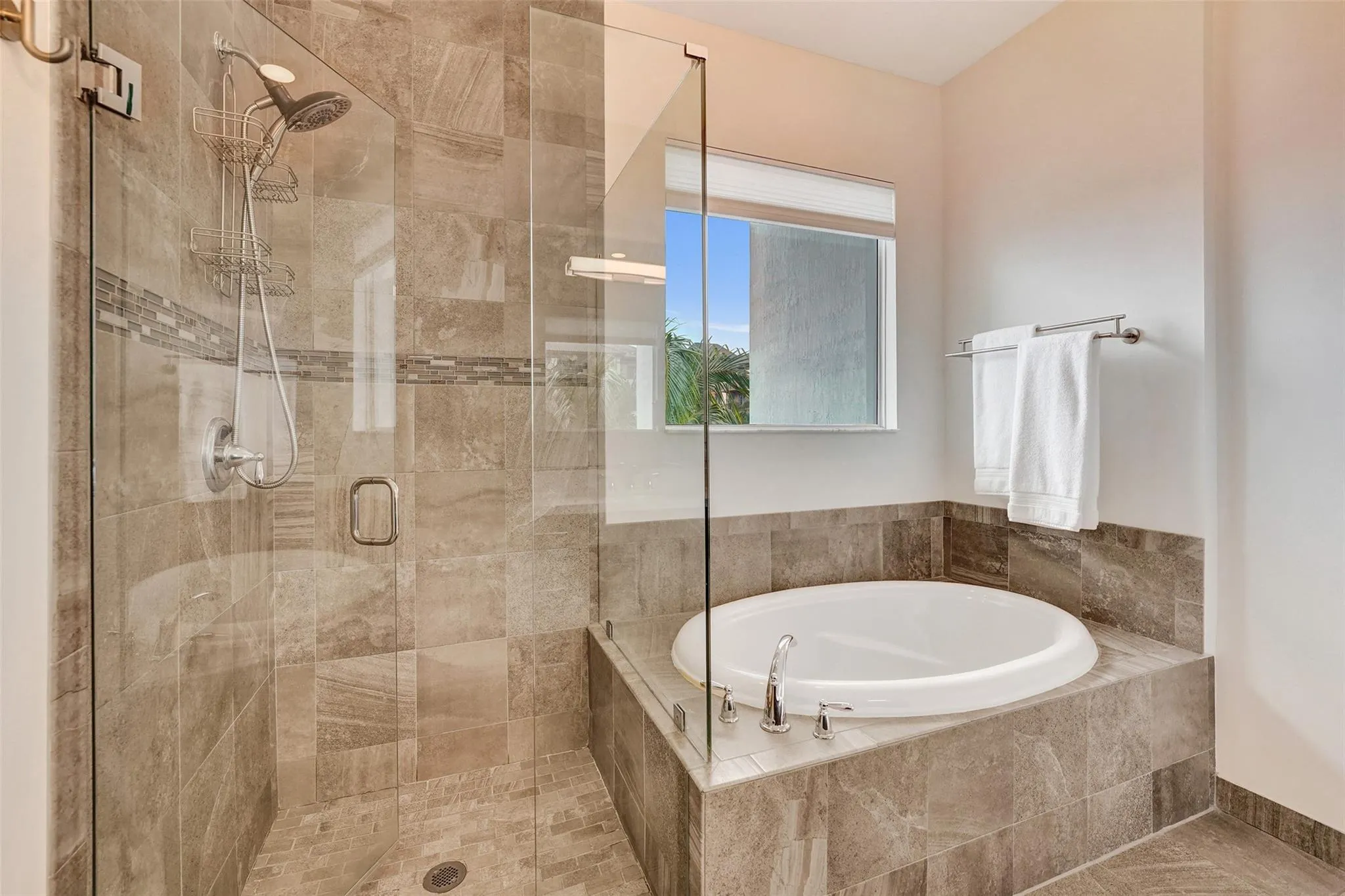 2900 NE 12th Ter, #19