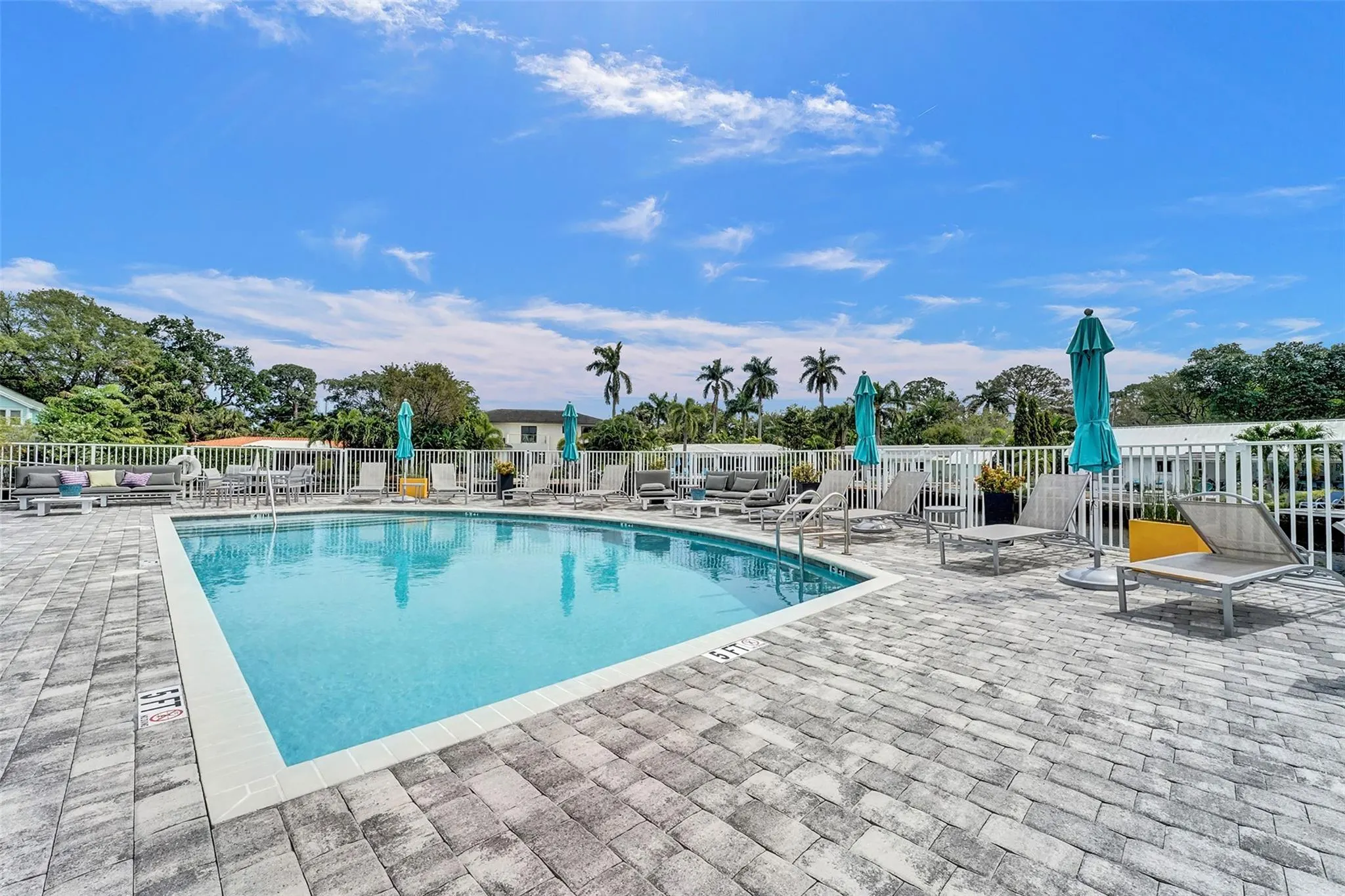 2900 NE 12th Ter, #19