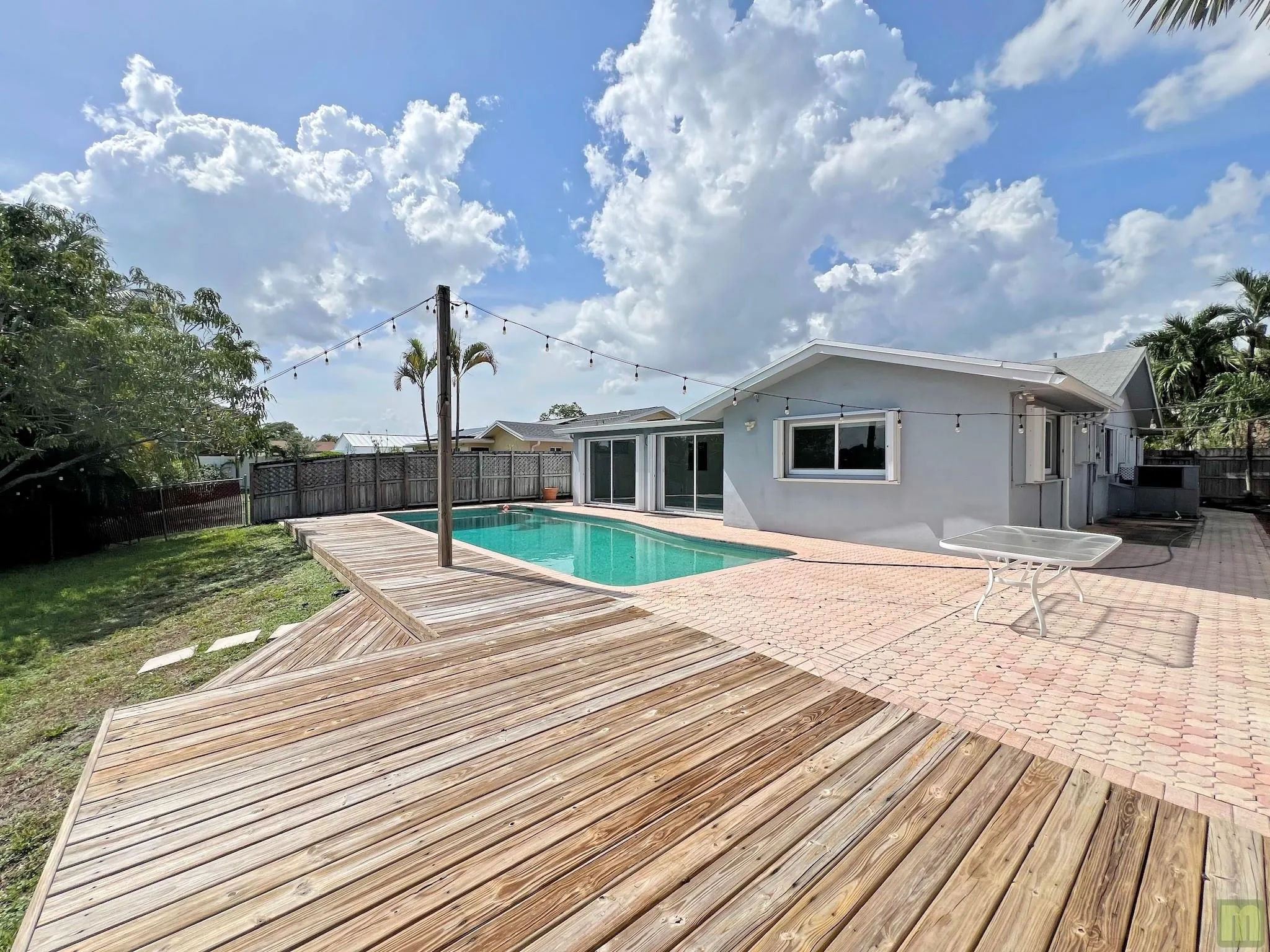3318 NW 68th Ct