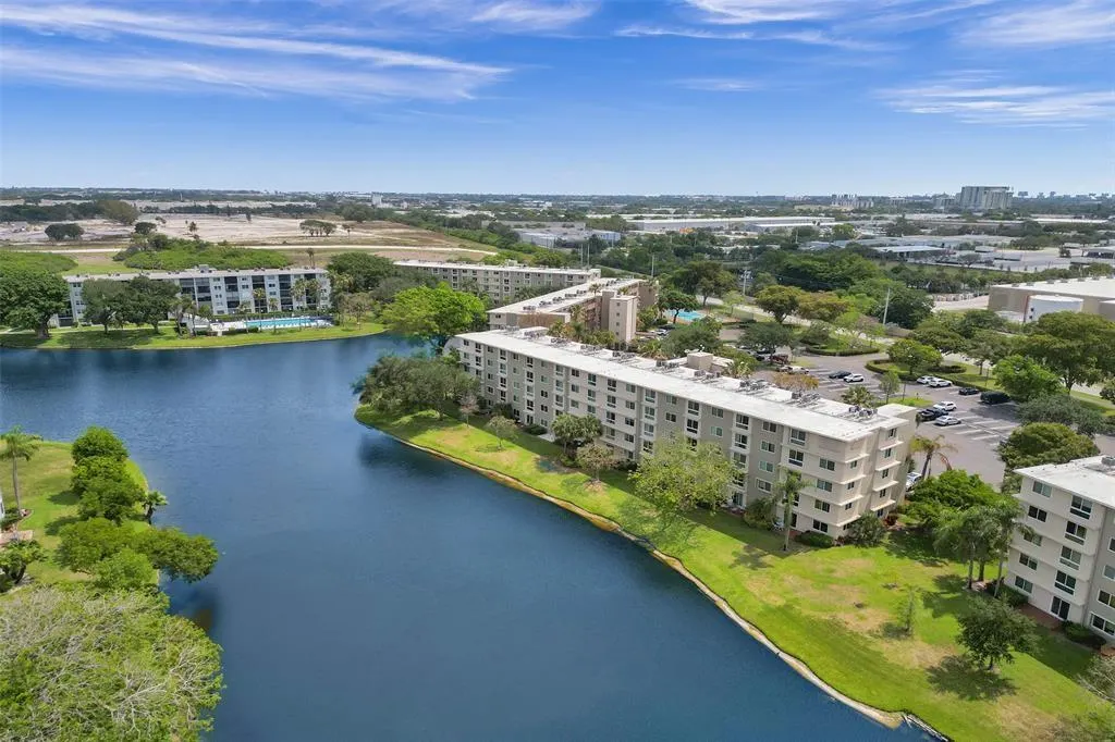 2106 S Cypress Bend Dr, #501