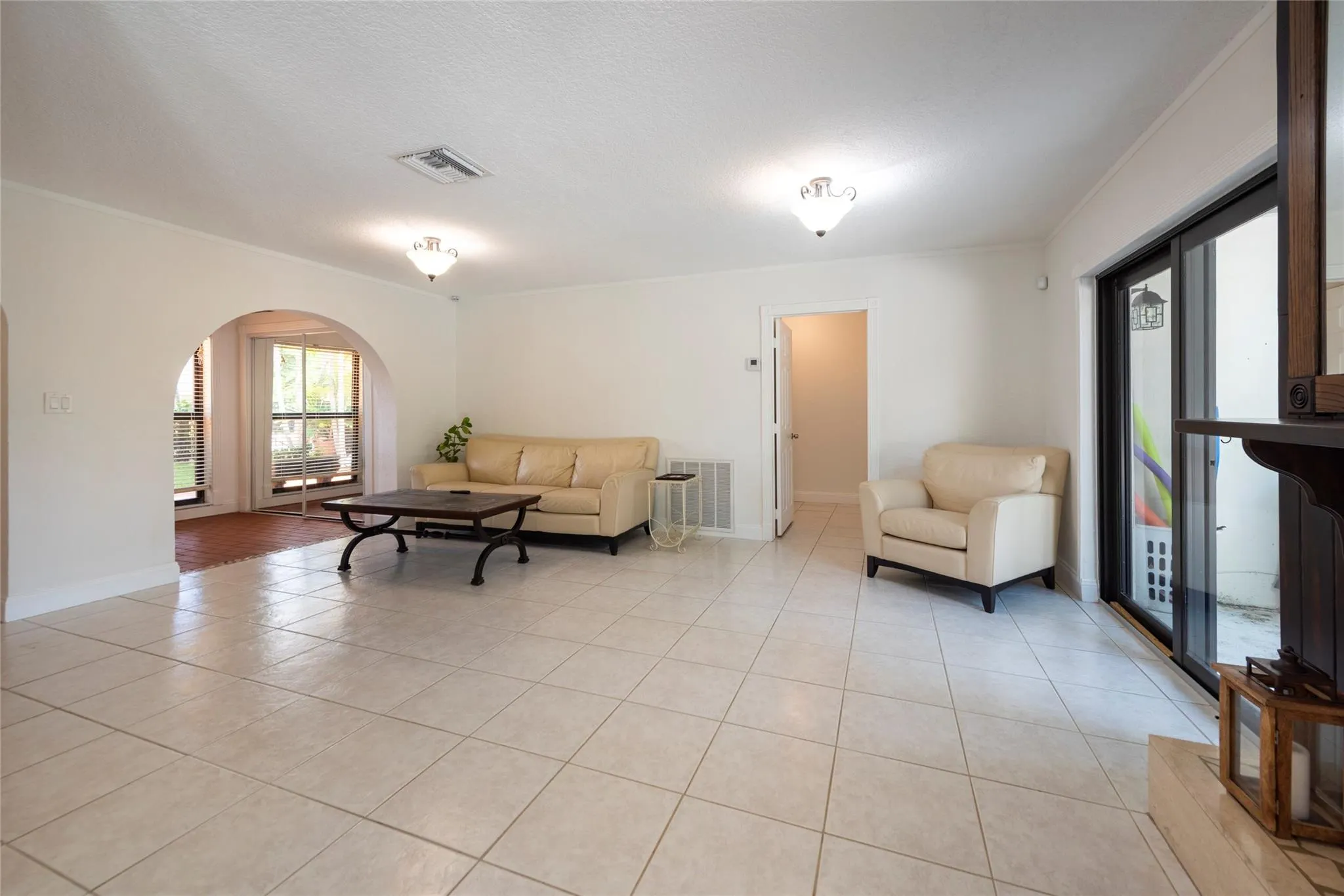 3412 Leigh Rd