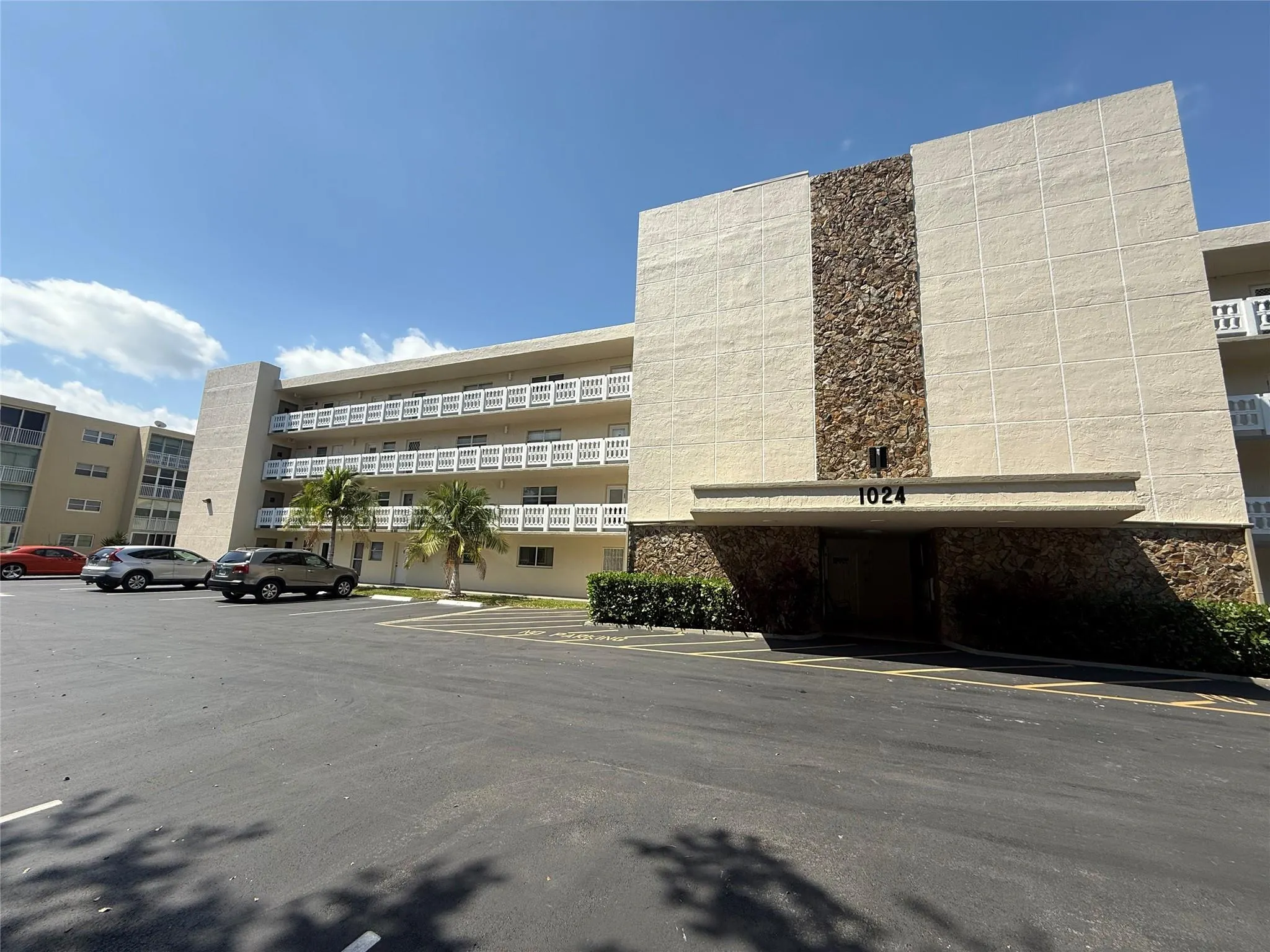 1024 SE 3rd Ave, #301