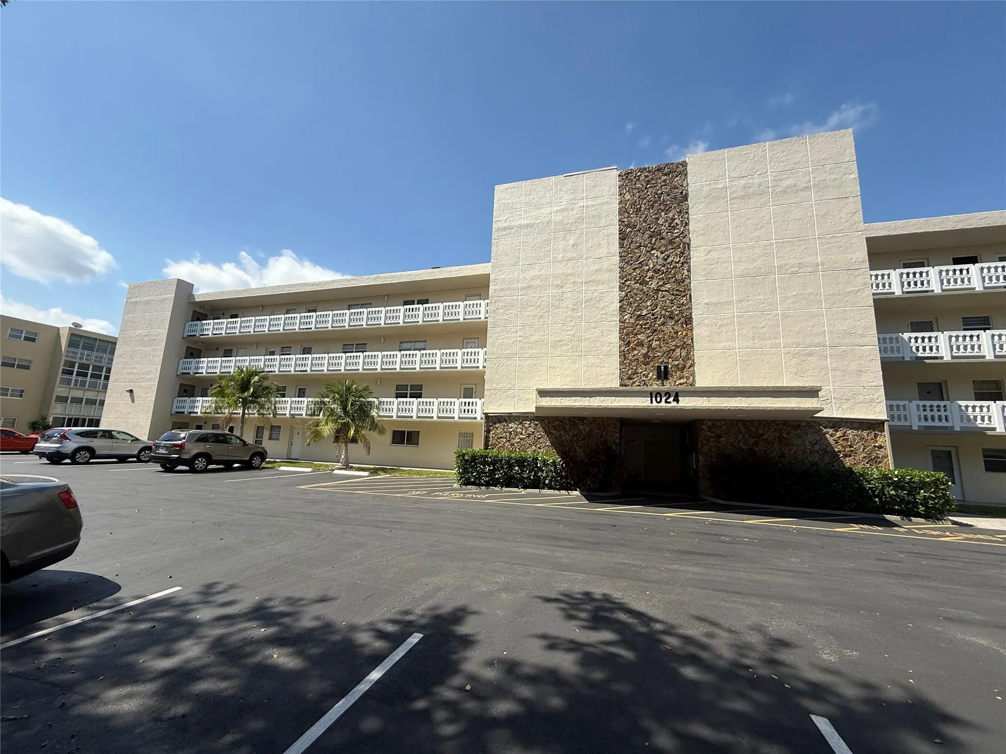 1024 SE 3rd Ave, #301
