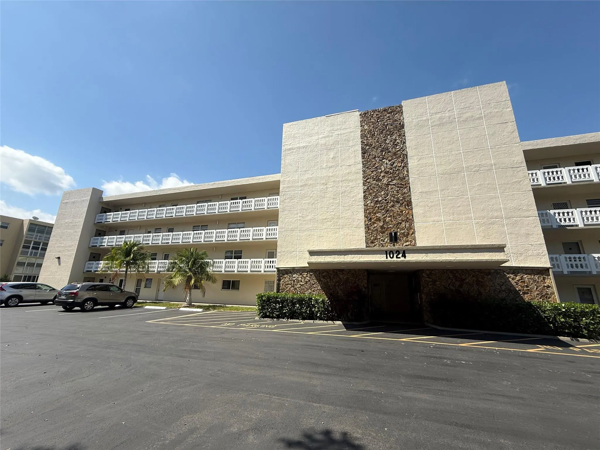 1024 SE 3rd Ave, #301