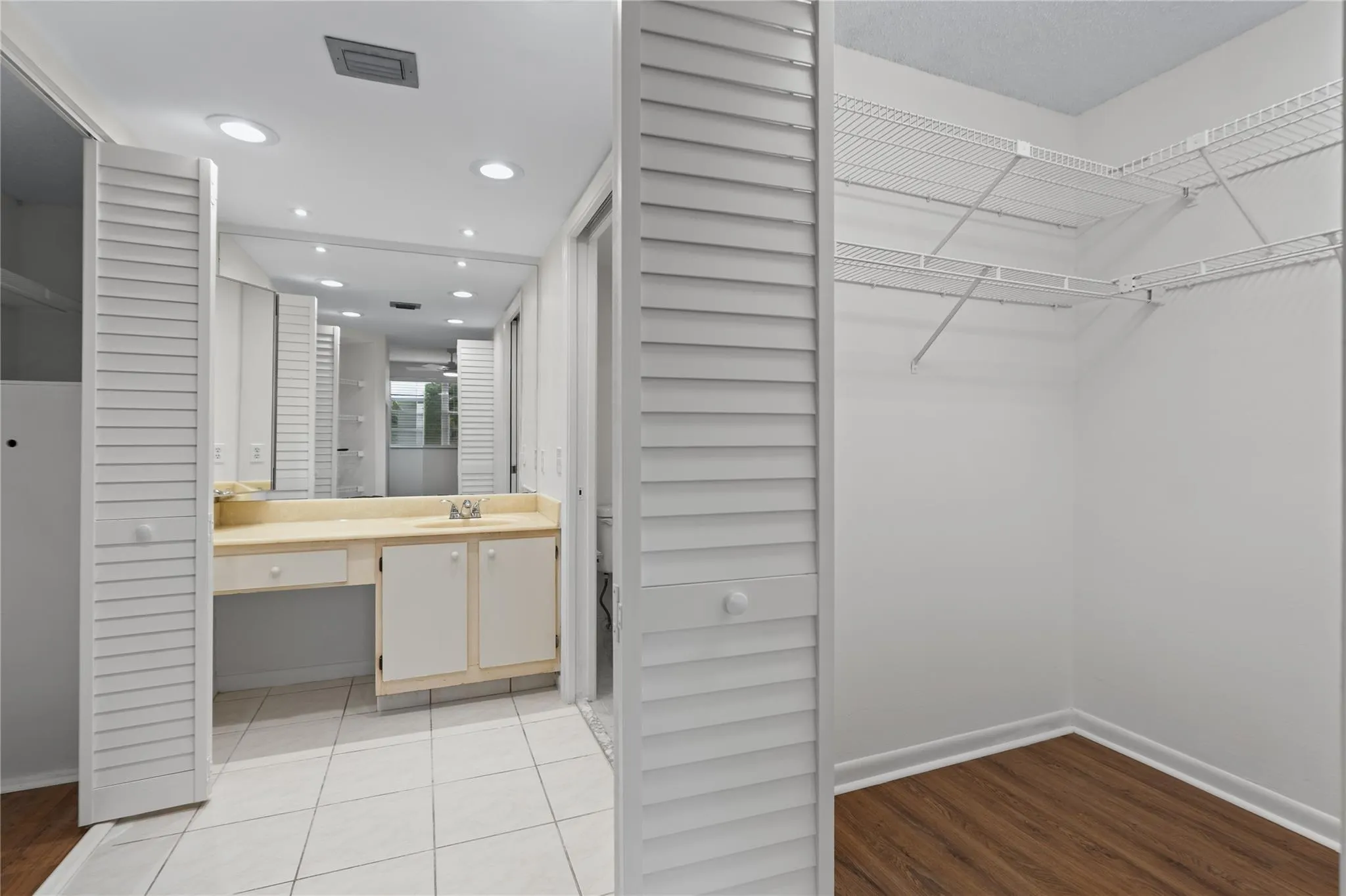 1801 Eleuthera Pt, #J3