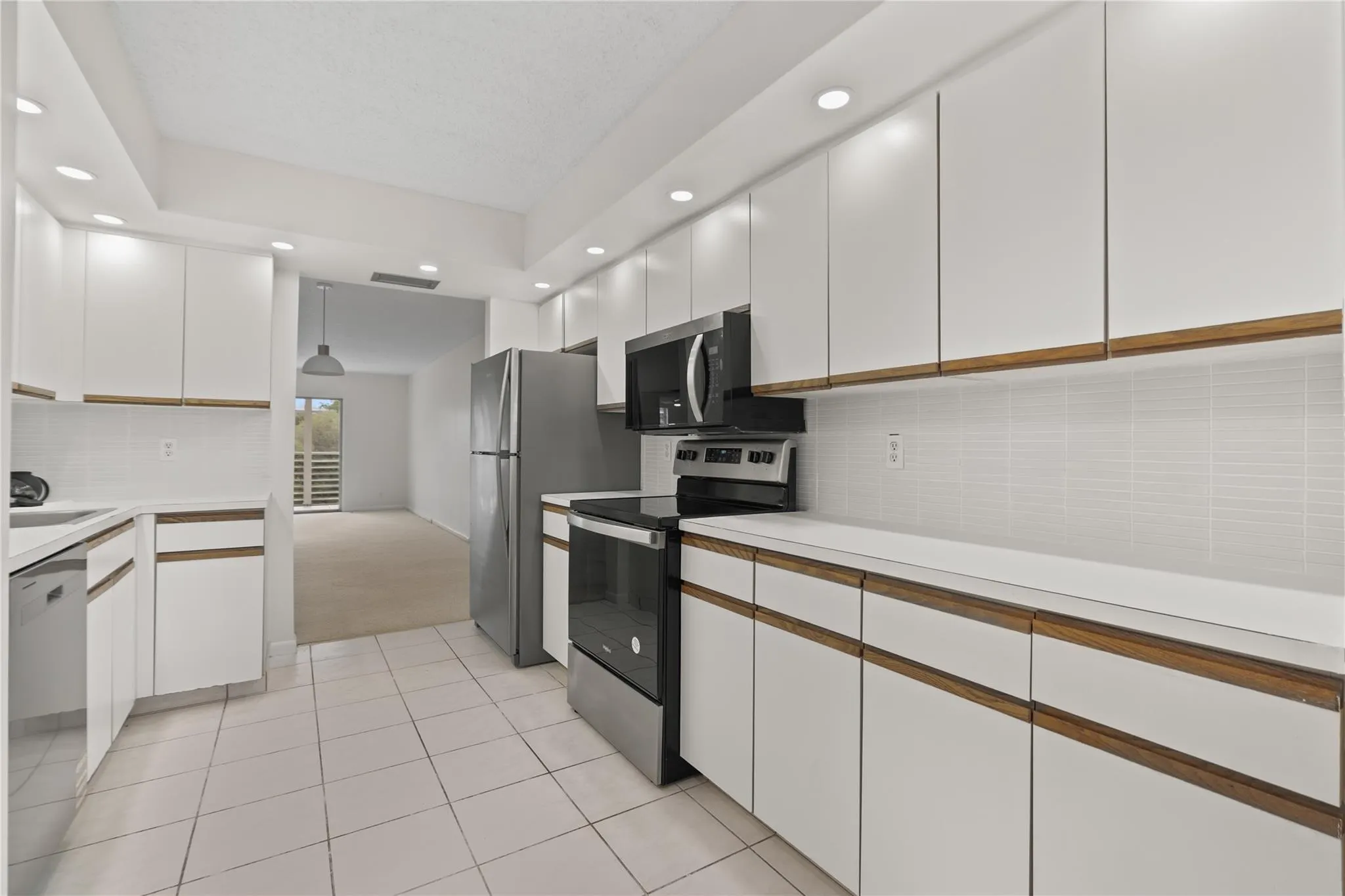 1801 Eleuthera Pt, #J3