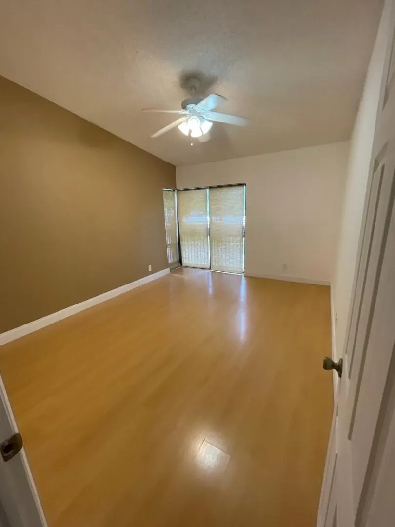 2363 SW 15th St, #82